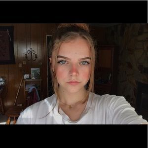 Meet your Posher, Mélodie